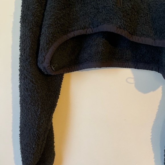 SKIMS Cozy Knit Cropped Pullover Black - Picture 6 of 12